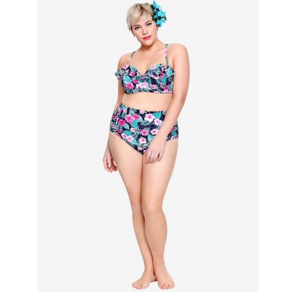 ⭐️3/$15⭐️Hot Topic Swim Top - Aloha (Top Only)